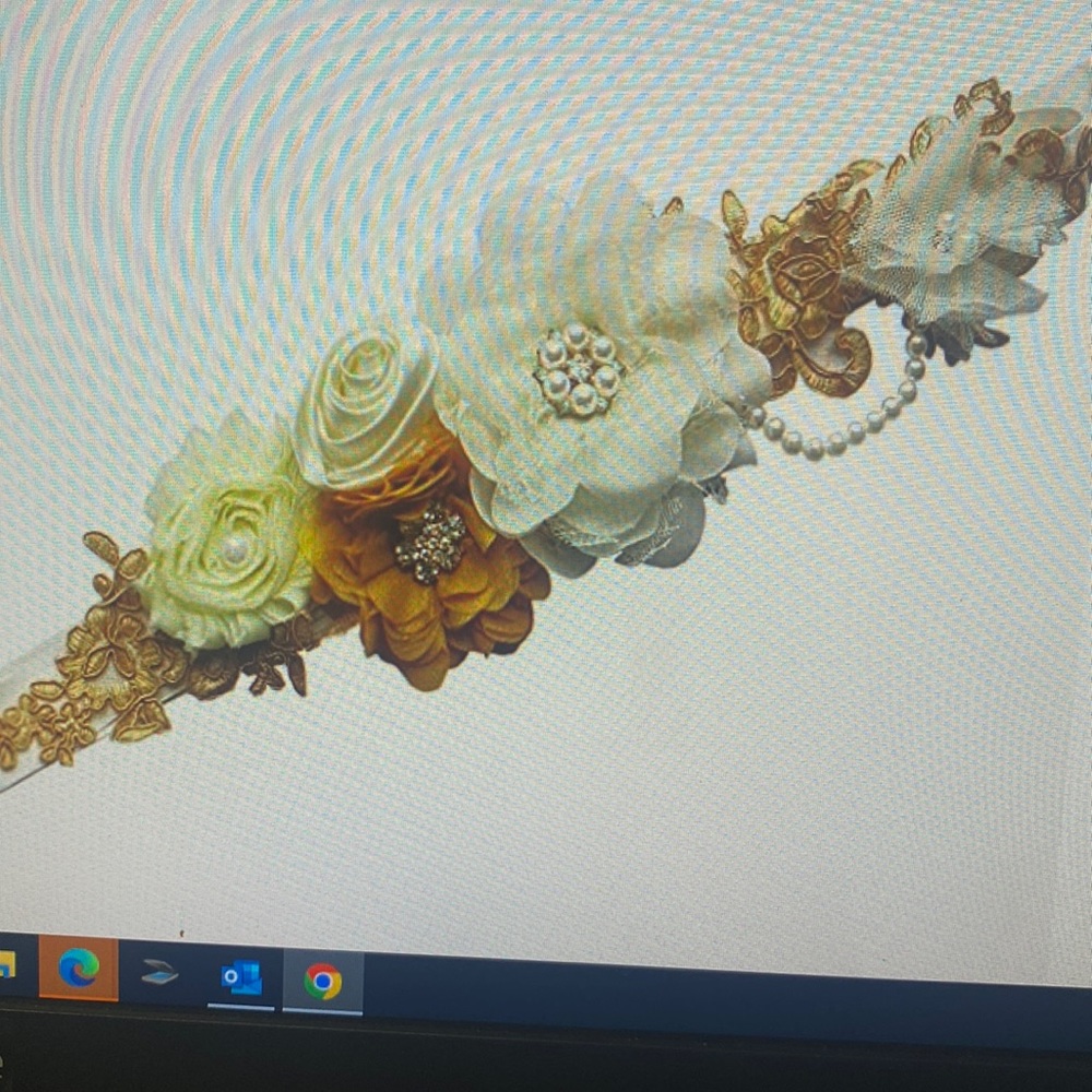 Maternity sash belt gold and white